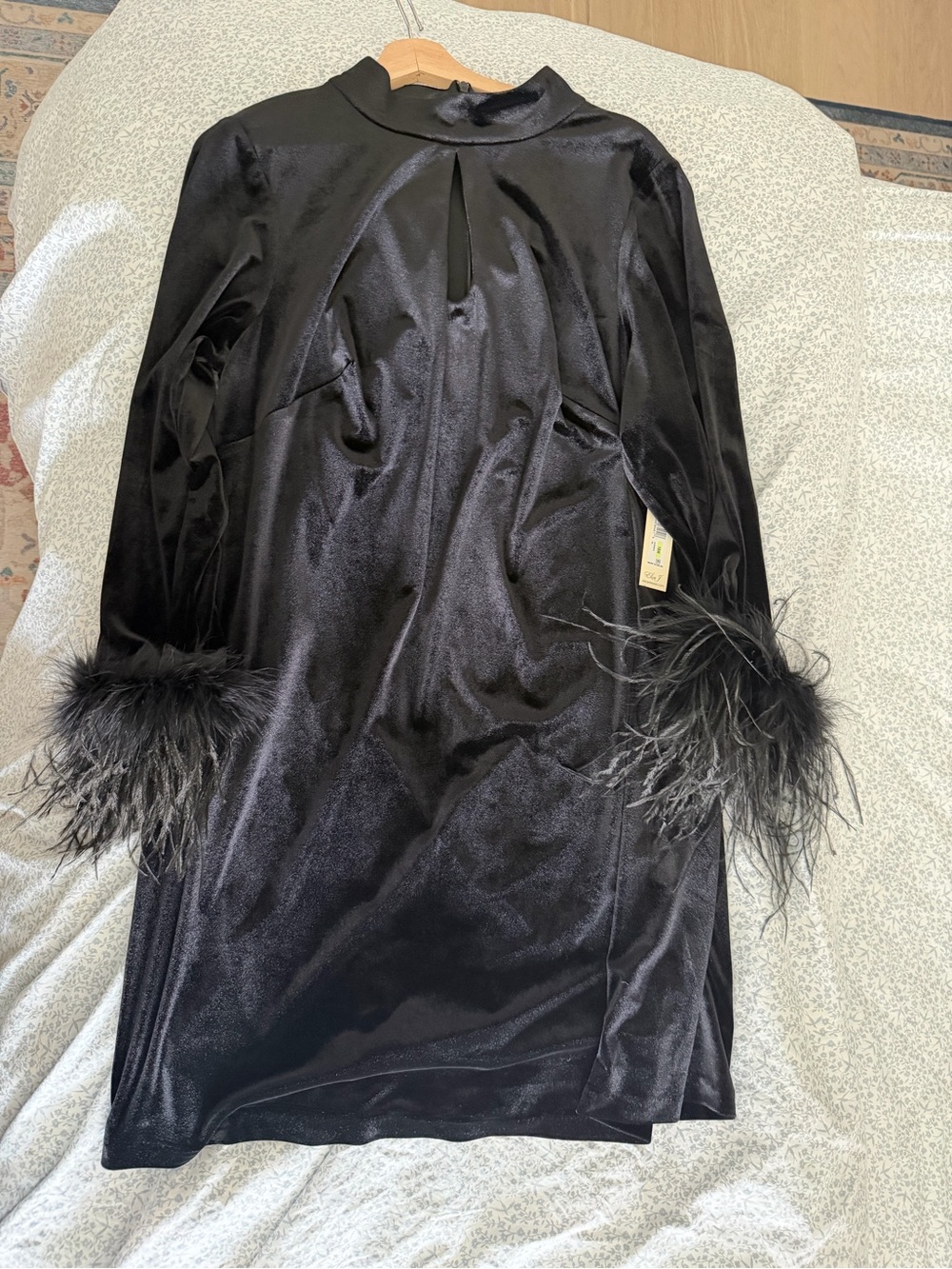 NWT - Eliza J Plus Size Black Velvet Mini Dress with Feather Cuffs - 18W